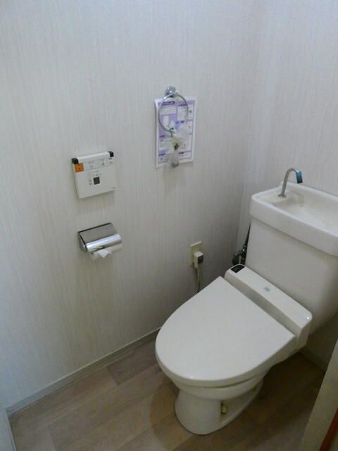 ��ʌ�����s�厚�����̃A�p�[�g�̃g�C��