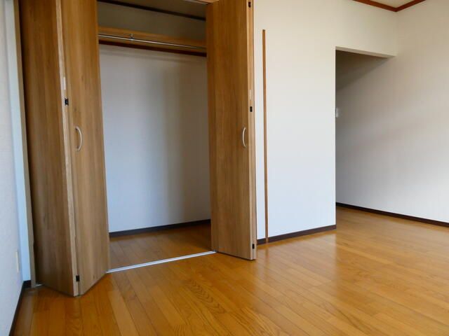 ��ʌ�����s�厚�����̃A�p�[�g�̎��[