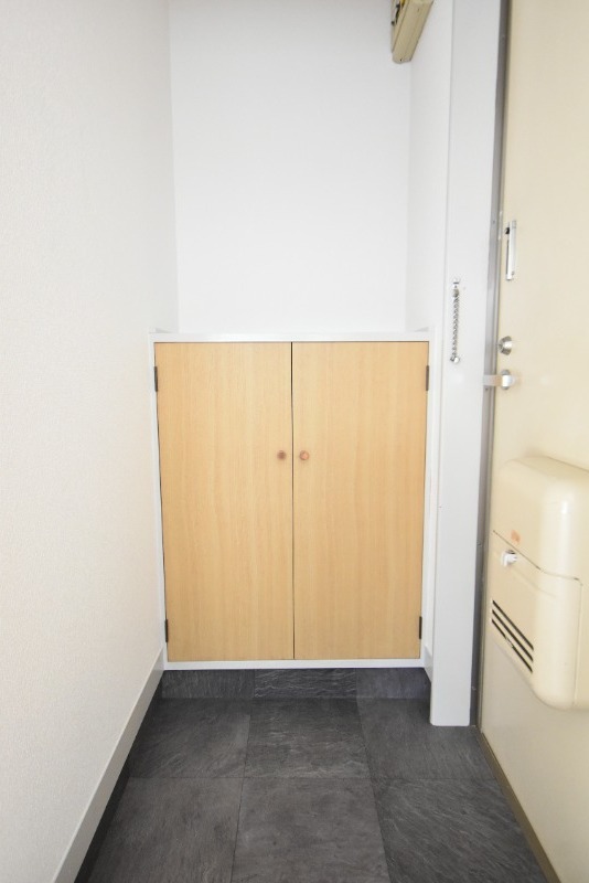 ��ʌ��������܎s�k����i���Q���ڂ̃A�p�[�g�̌���