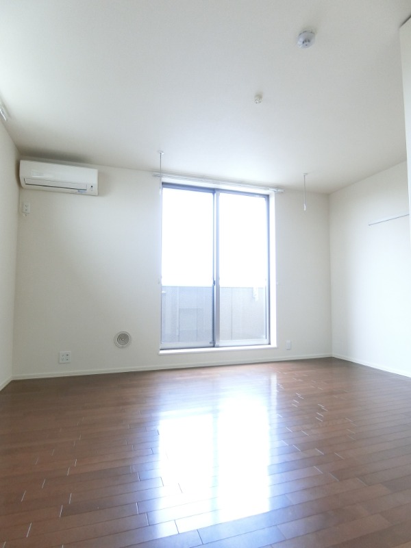 ��ʌ��������܎s��{��x�̓����R���ڂ̃}���V�����̋��ԁE���r���O