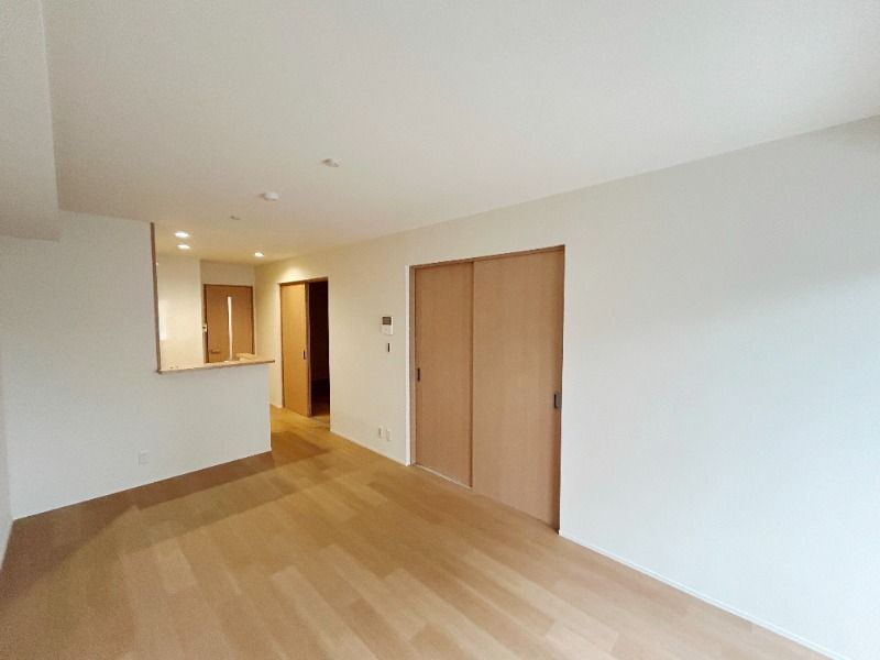 ��ʌ��������܎s�k����i���R���ڂ̃A�p�[�g�̋����E���r���O