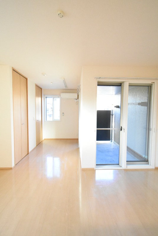 ��ʌ��������܎s��{��x�̓����R���ڂ̃A�p�[�g�̋��ԁE���r���O