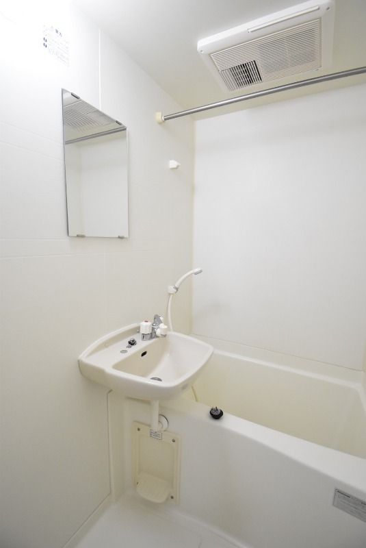 ��ʌ��������܎s��{��O���P���ڂ̃A�p�[�g�̃o�X