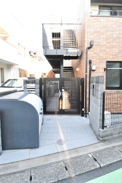 ��ʌ��������܎s�Y�a���؍�S���ڂ̃A�p�[�g�̃G���g�����X