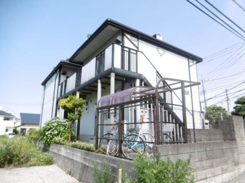 ��ʌ�����s�厚�v���q��V�c�̃A�p�[�g�̌����O��