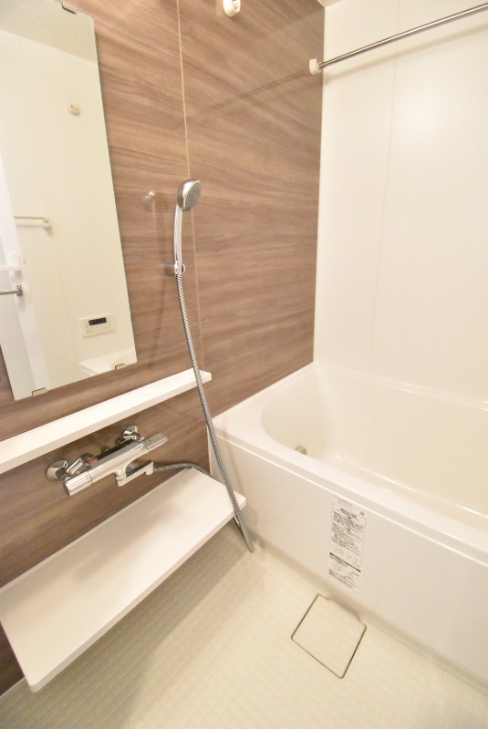 ��ʌ��������܎s��{�擌���Q���ڂ̃}���V�����̃o�X