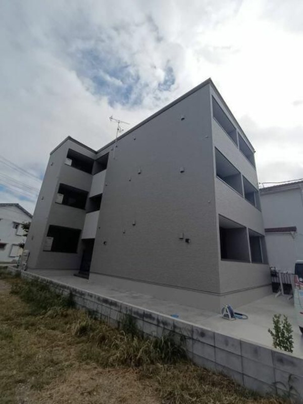 ��ʌ������s�������̃A�p�[�g�̌����O��