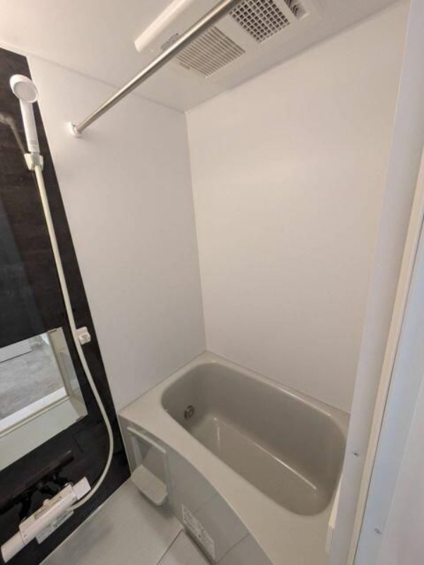 ��ʌ������s�������̃A�p�[�g�̃o�X