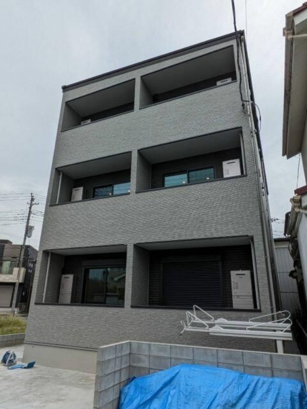 ��ʌ������s�������̃A�p�[�g�̃G���g�����X