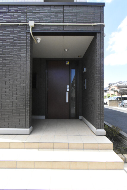 ��ʌ��@�c�s���R���ڂ̃A�p�[�g�̃G���g�����X