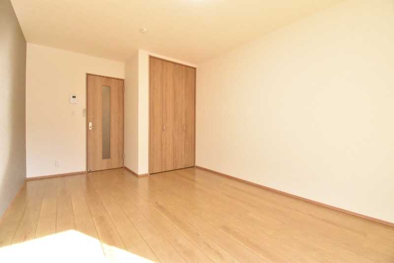 ��ʌ��������܎s�΋�����R���ڂ̃A�p�[�g�̋��ԁE���r���O