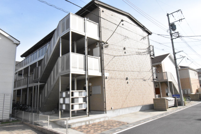 ��ʌ��������܎s�΋�����R����28-13�̃A�p�[�g�̌����O��