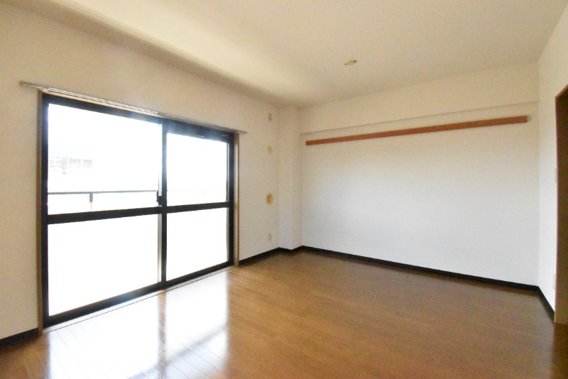 ��ʌ������s�������̃}���V�����̋��ԁE���r���O