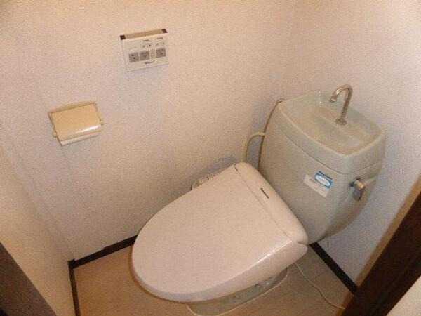 ��ʌ�����s�����Q���ڂ̃A�p�[�g�̃g�C��