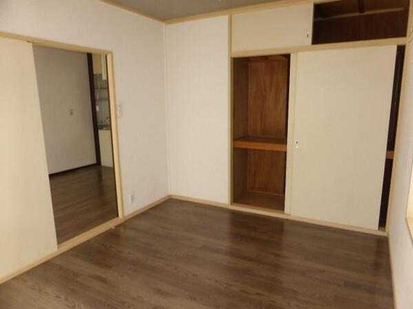 ��ʌ�����s�����Q���ڂ̃A�p�[�g�̎��[