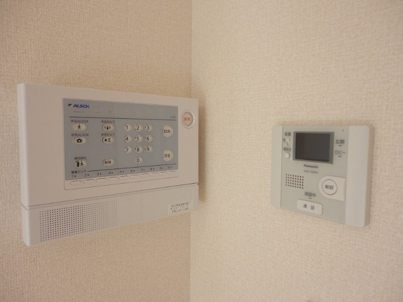 ��ʌ��������܎s�����攪���q�R���ڂ̃A�p�[�g�̂��̑��ݔ�