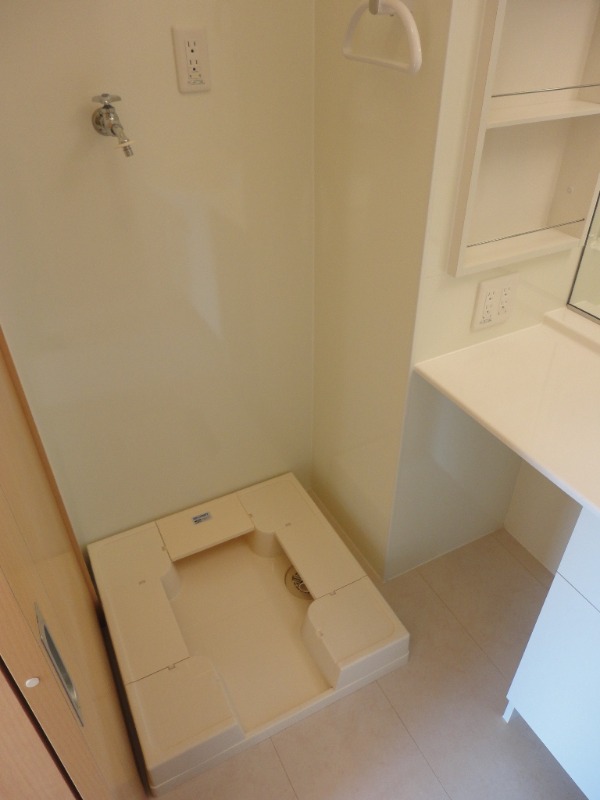 ��ʌ��������܎s�����攪���q�R���ڂ̃A�p�[�g�̂��̑�