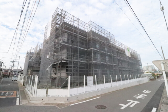 ��ʌ��������܎s��{����ؒ��S����641-3�̃A�p�[�g�̌����O��