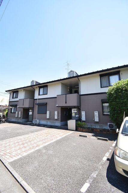 ��ʌ��������܎s�Y�a��c�R���̃A�p�[�g�̒��ԏ�