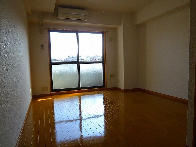 ��ʌ�����s��؂P���ڂ̃}���V�����̋��ԁE���r���O