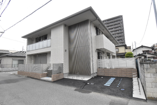 ��ʌ�����s��P����8-1�̃}���V�����̌����O��