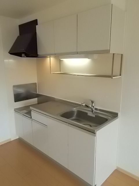 ��ʌ�����s���ԂR���ڂ̃A�p�[�g�̃L�b�`��