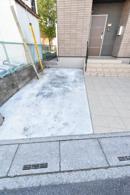 ��ʌ������s���R�P���ڂ̃A�p�[�g�̂��̑�