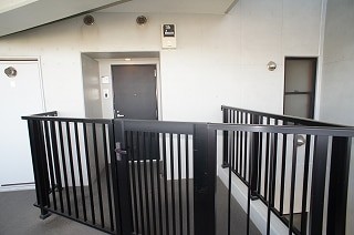 ��ʌ�����s��؂P���ڂ̃}���V�����̃G���g�����X