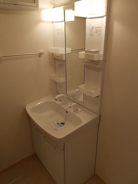 ��ʌ�����s���ԂR���ڂ̃A�p�[�g�̐��ʏ�