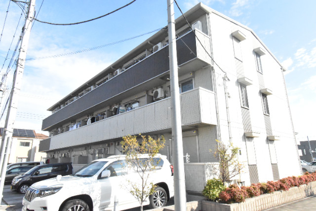 ��ʌ��z�J�s���C�N�^�E���T���ڂ̃A�p�[�g�̌����O��