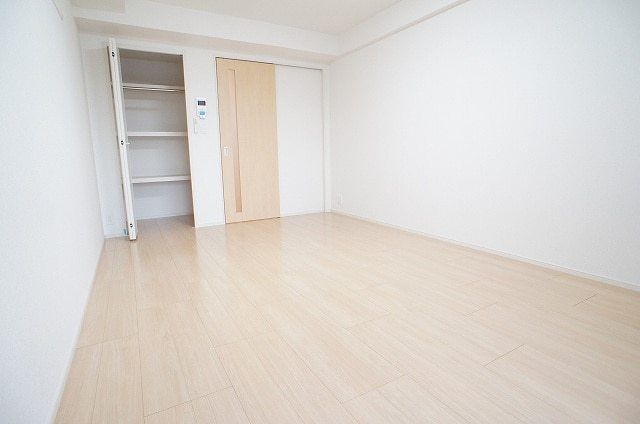 ��ʌ�����s�厚���̃}���V�����̋��ԁE���r���O