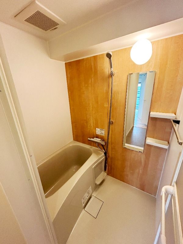 ��ʌ��������܎s��{��y�蒬�P���ڂ̃}���V�����̃o�X