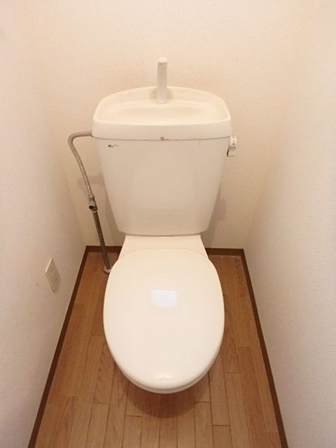 ��ʌ��������܎s�k����i���Q���ڂ̃e���X�n�E�X�̃g�C��