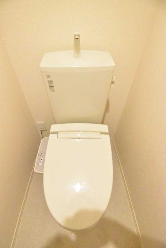 ��ʌ������s�������̃A�p�[�g�̃g�C��