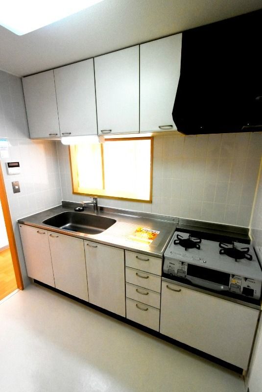 ��ʌ�����s�厚���s�̃}���V�����̃L�b�`��