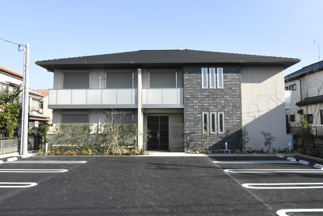 ��ʌ��������܎s������x�蒬1106-1�̃A�p�[�g�̌����O��