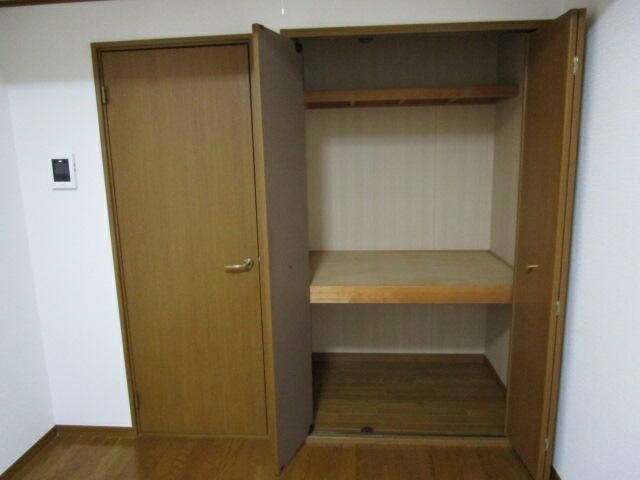 ��ʌ��������܎s����厚�����y�̃A�p�[�g�̎��[