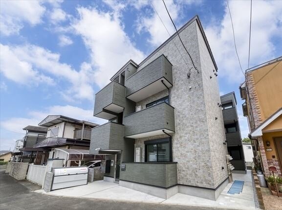 ��ʌ��������܎s����厚�w��2796-6�̃A�p�[�g�̌����O��