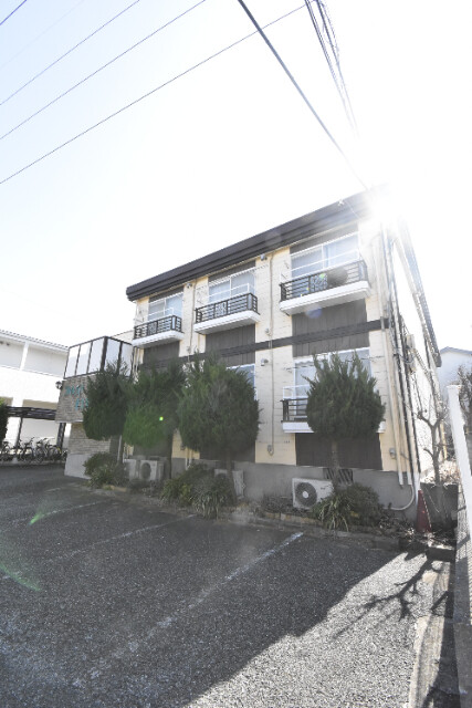 ��ʌ��������܎s�����擌��{�U���ڂ̃A�p�[�g�̌����O��