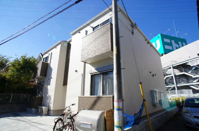 ��ʌ�����s�≺���S���ڂ̃A�p�[�g�̌����O��