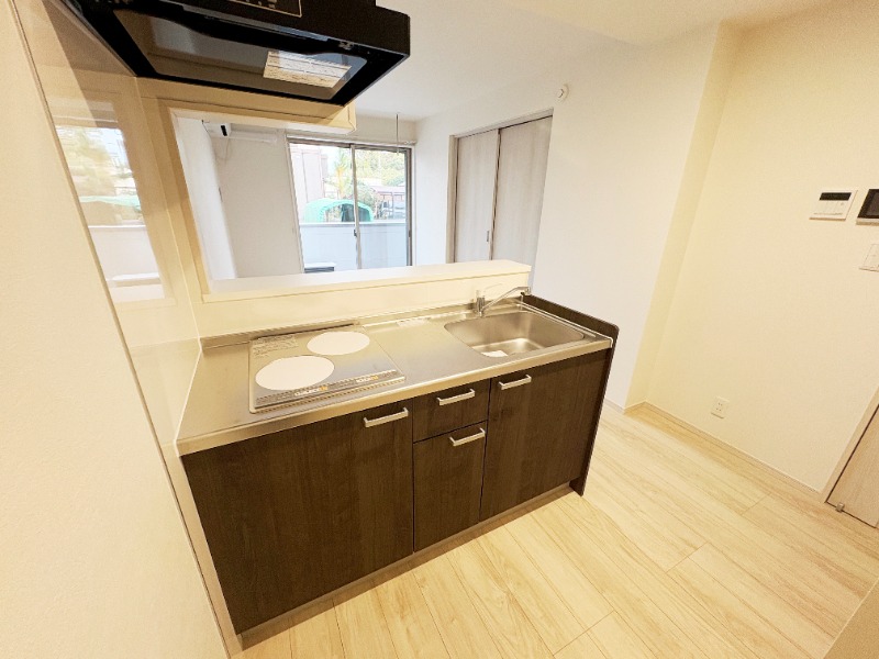 ��ʌ��������܎s�������a�c���Q���ڂ̃A�p�[�g�̃L�b�`��