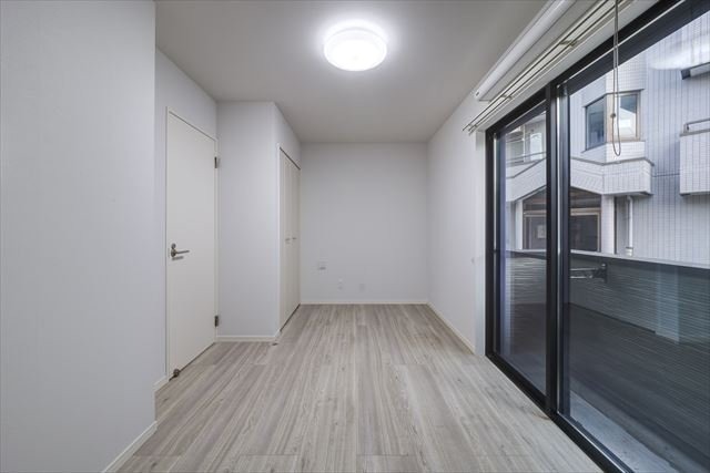 ��ʌ��������܎s����厚�w��̃A�p�[�g�̂��̑������E�X�y�[�X