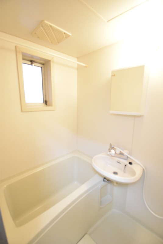 ��ʌ��������܎s�����擌��{�U���ڂ̃A�p�[�g�̃o�X