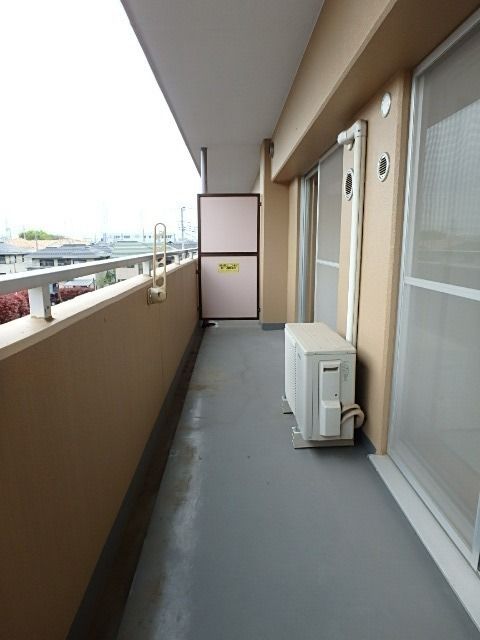 ��ʌ�����s�厚���s�̃}���V�����̃o���R�j�[