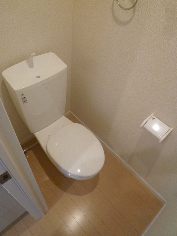 ��ʌ�����s�≺���S���ڂ̃A�p�[�g�̃g�C��