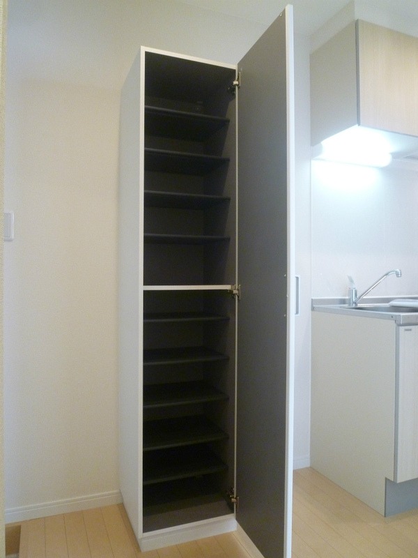 ��ʌ�����s�≺���S���ڂ̃A�p�[�g�̌���