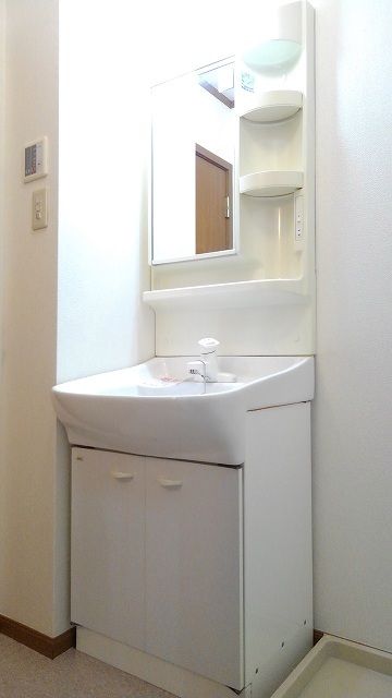 ��ʌ��������܎s��΋�钬�P���ڂ̃A�p�[�g�̐��ʏ�