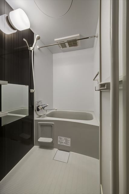 ��ʌ��������܎s�k��A�|���P���ڂ̃A�p�[�g�̃o�X