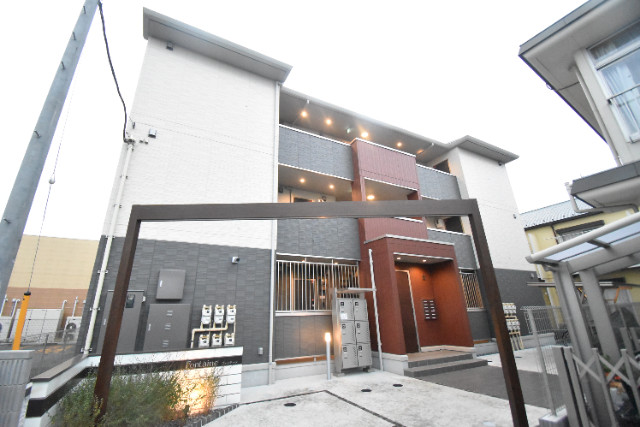 ��ʌ��������܎s�k��������Q���ڂ̃A�p�[�g�̌����O��