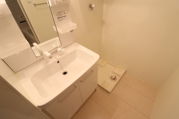 ��ʌ��������܎s�Y�a��؍�Q���ڂ̃A�p�[�g�̐��ʏ�